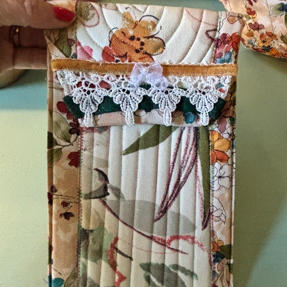 Handmade Floral Tote Bag with Lace & Velvet Trim - includes extras! - Picture 5 of 10